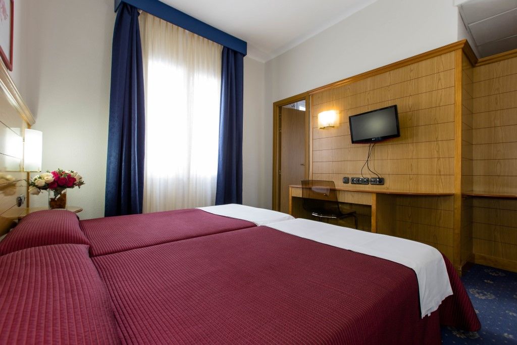 Negresco Gran Via Hotel Madrid Ngoại thất bức ảnh